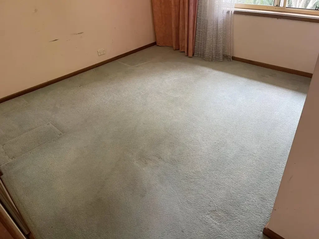 Same Somersby bedroom carpet restored after steam cleaning